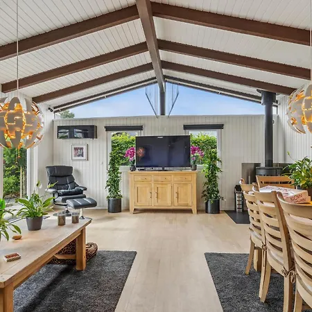 Three-bedroom In * Оттеруп