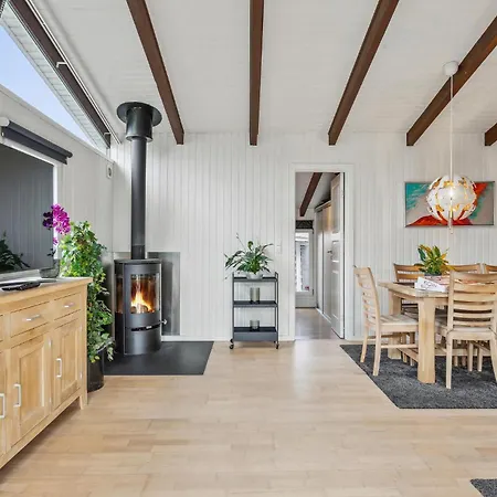 Three-bedroom In Оттеруп