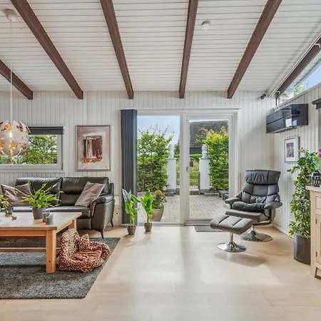 Three-bedroom In Otterup